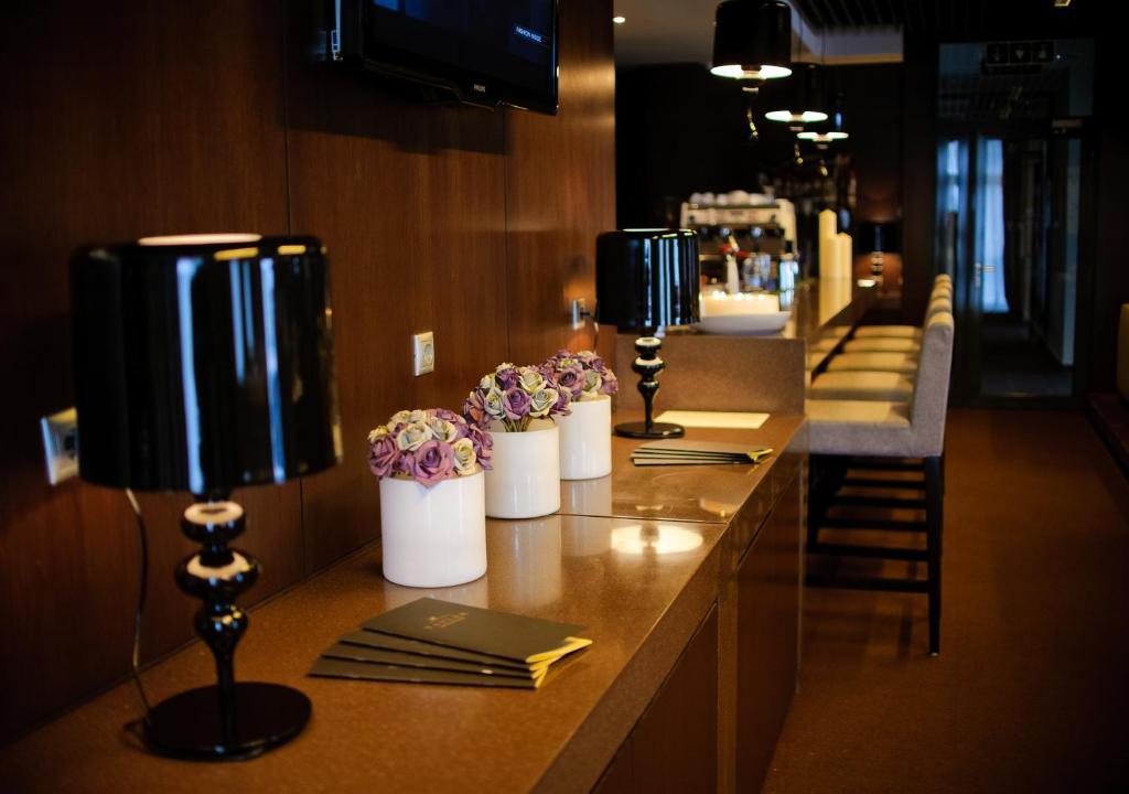 Voyage Hotel Караганда Экстерьер фото